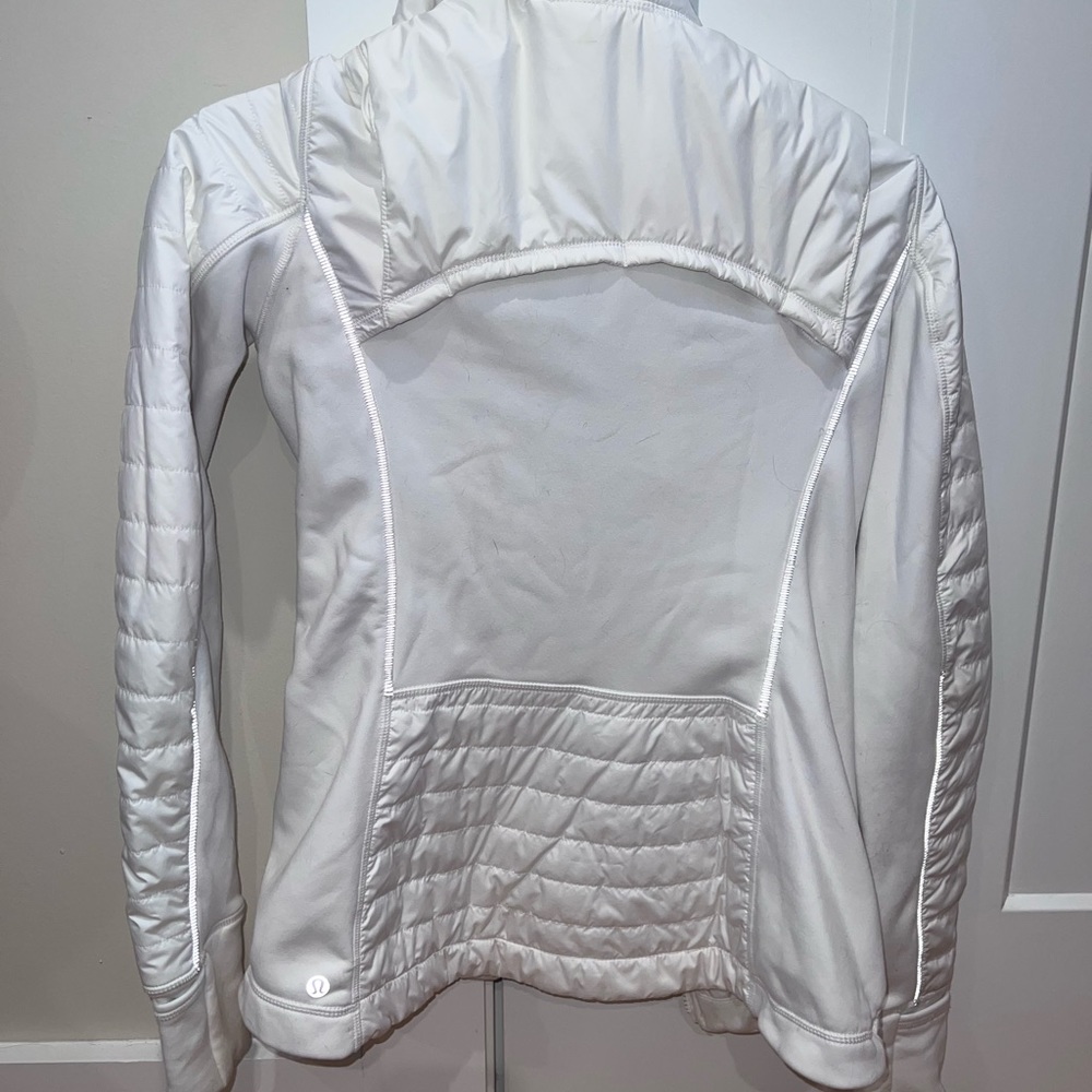Lululemon running puffer jacket in white, down
